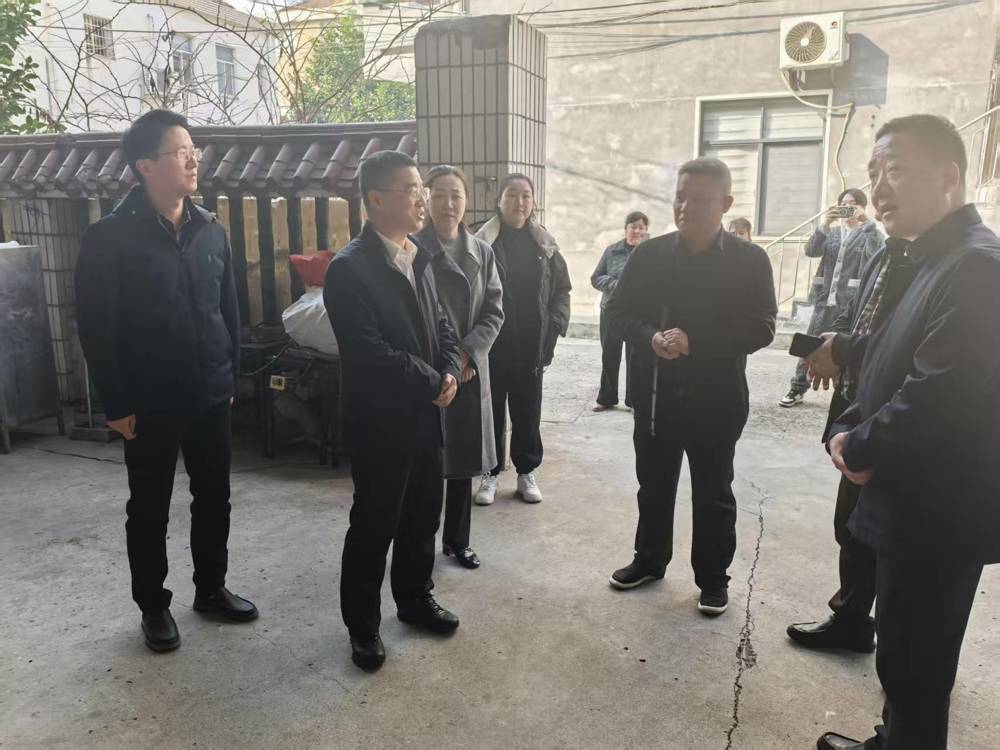 黎慰问2