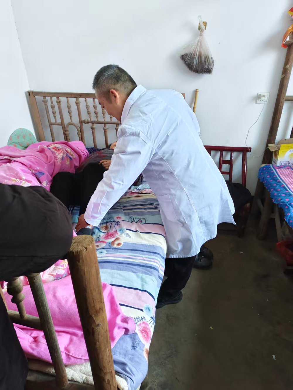 5f4fb222d4397b8b6f78392352f99b39