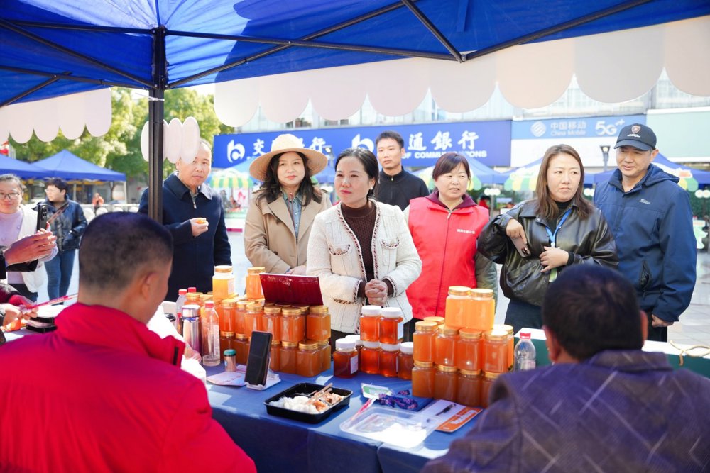 be0ba6ed36145dbc80bd1a49d24155c4