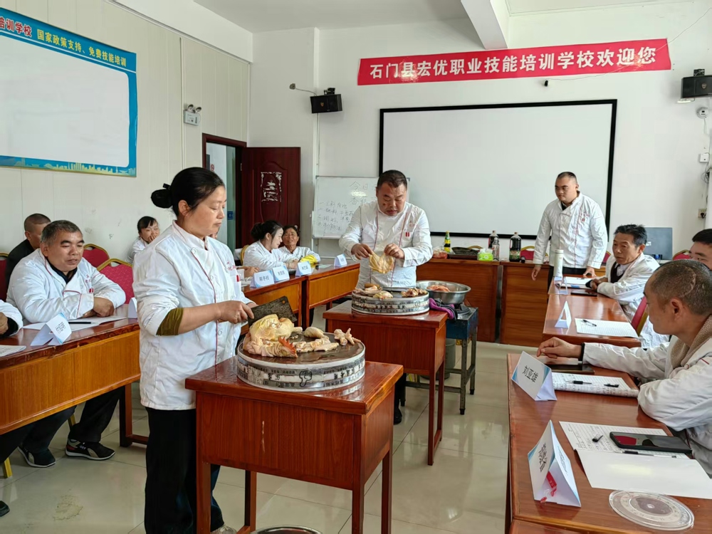 c64c8d6f33d4eca4bc083d921e4c1149